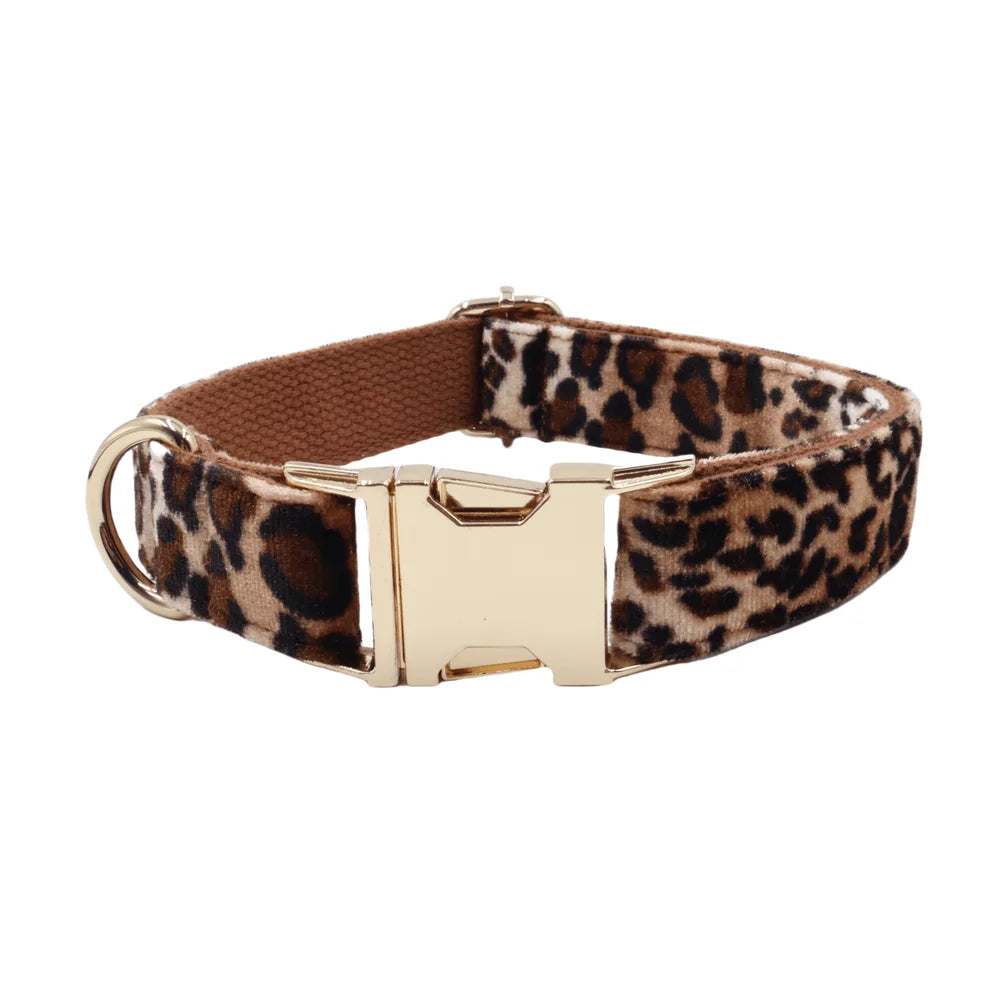 Comfortable Zinc Alloy Pet Collar And Leash Set For Dogs