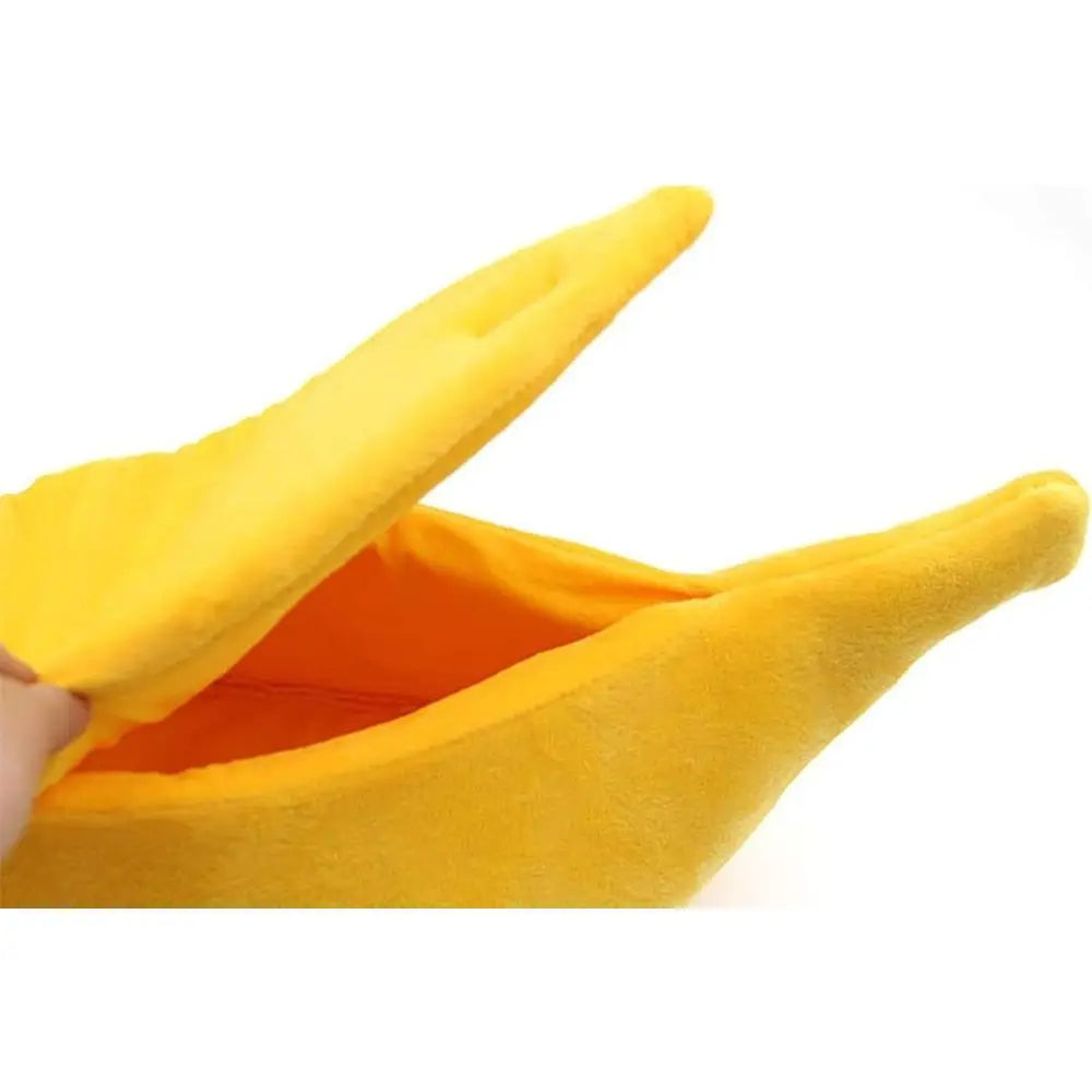 Cozy Winter Banana Pet Bed With Soft Coral Fleece Cover