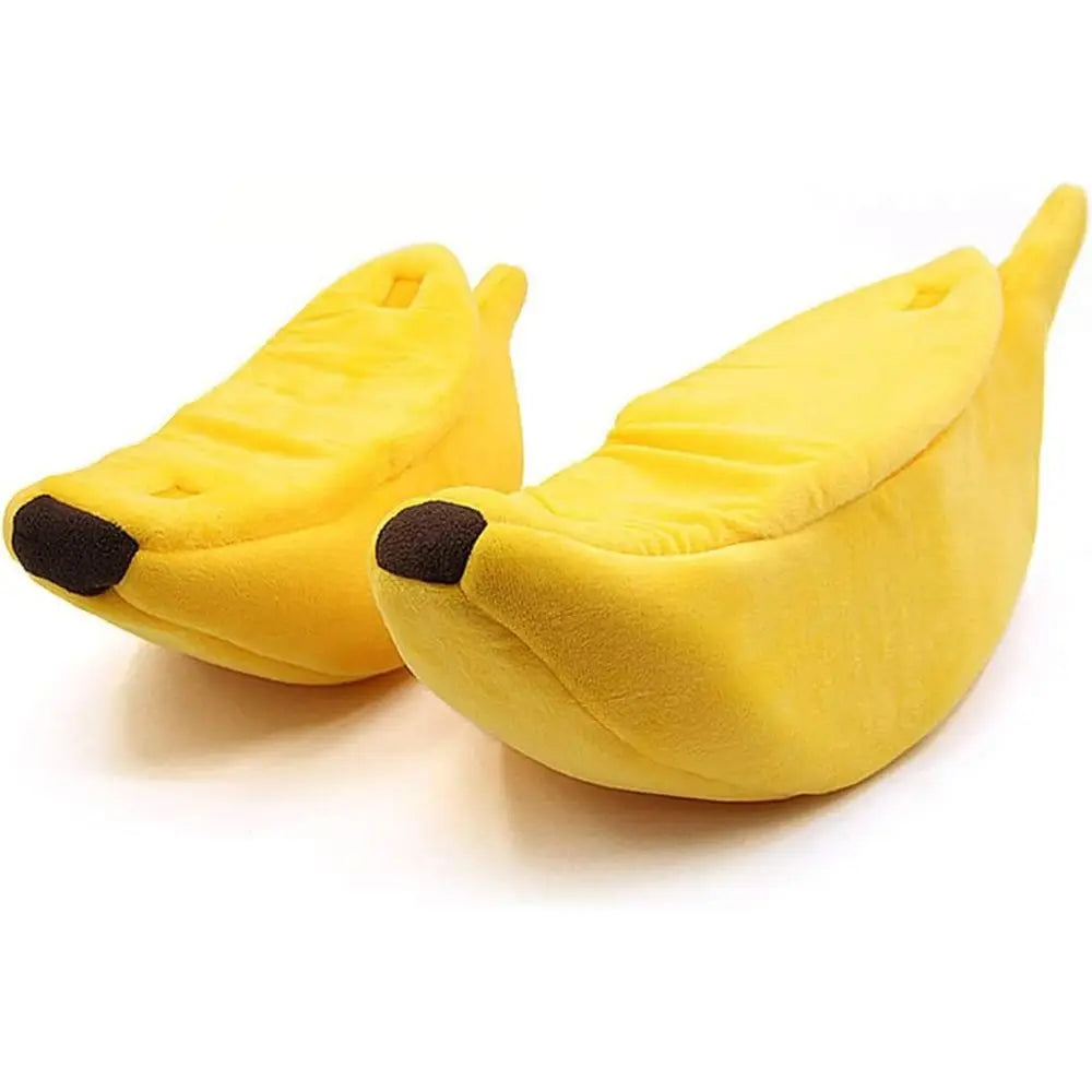 Cozy Winter Banana Pet Bed With Soft Coral Fleece Cover