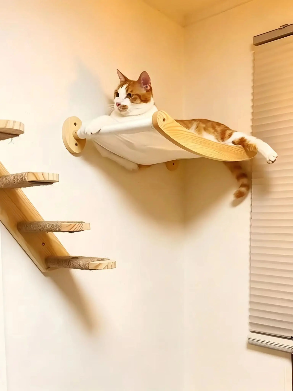 Wall Mounted Cat Rope Bridge With Sisal And Solid Wood